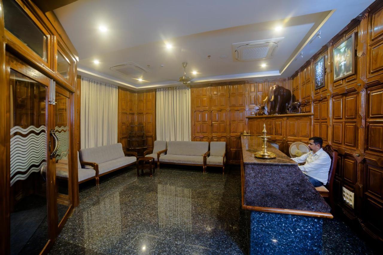 Hotel Guruvayur Darshan Exterior photo